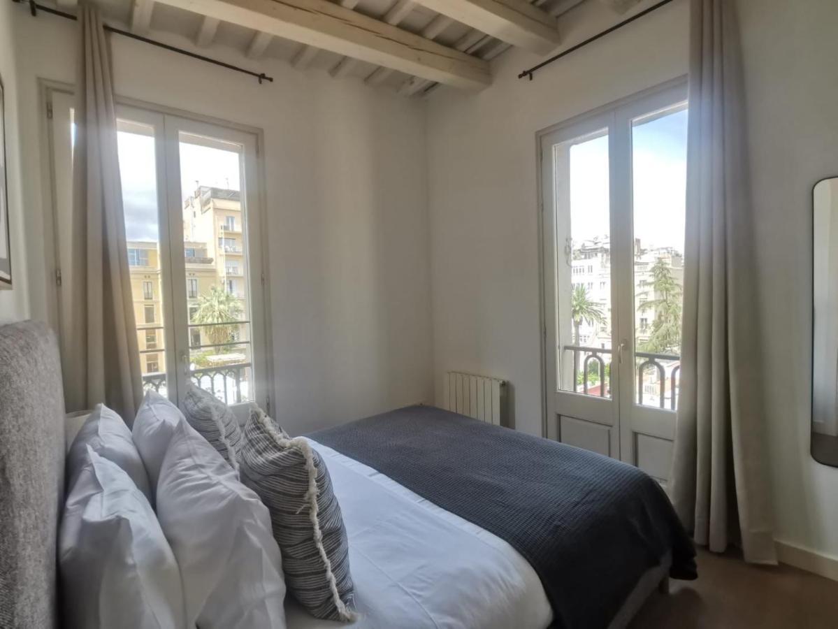Luxury 2br Location Lejlighed